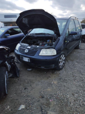 VOLKSWAGEN SHARAN (7M6/7M9)