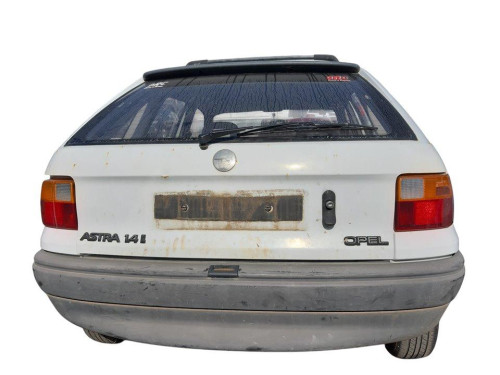 OPEL ASTRA F BERLINA