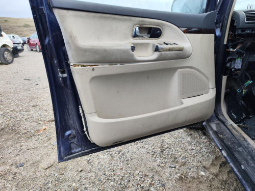 GUARNECIDO PUERTA DELANTERA IZQUIERDA