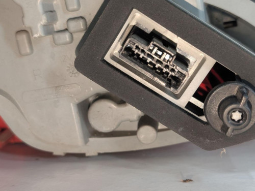 PILOTO TRASERO DERECHO