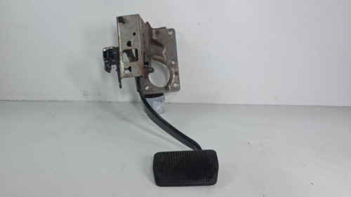 PEDAL EMBRAGUE