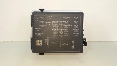 CAJA RELES / FUSIBLES