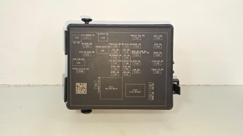 CAJA RELES / FUSIBLES
