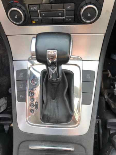 VOLKSWAGEN PASSAT CC (357)